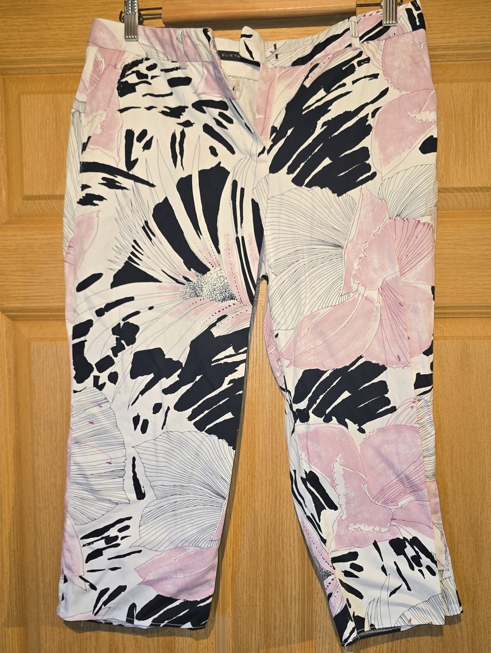Elie Tahari Girls Pink & Black Floral Capri Pants